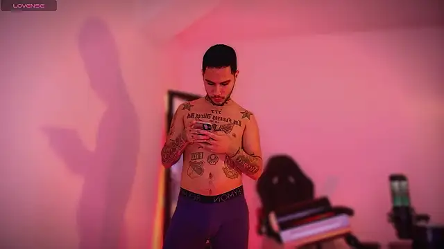 Snapshot of king_of_desire chatting on 02.28.26 king of desire online show from 02.28.26