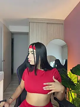 Snapshot of AliceBoomx chatting on 04.22.26 AliceBoomx online show from 04.22.26