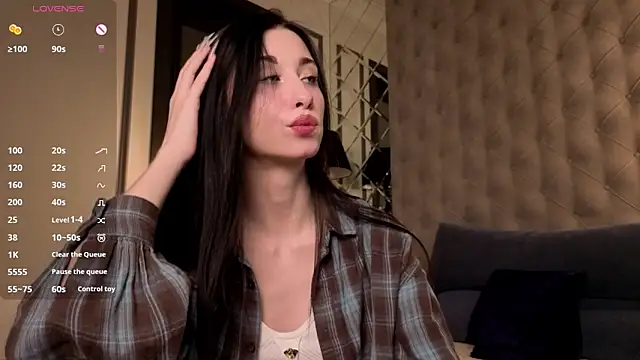 MiguelinaRasmuson online show from 04.17.26