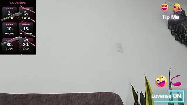 Snapshot of juank_adamx chatting on 06.28.26 juank adamx online show from 06.28.26