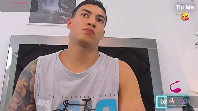 Snapshot of juank_adamx chatting on 07.22.26 juank adamx online show from 07.22.26