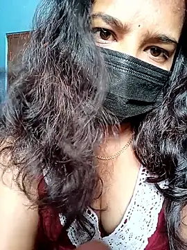 Snapshot of Sumaya-Reddy chatting on 02.26.26 Sumaya-Reddy online show from 02.26.26