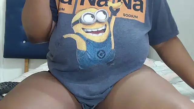Snapshot of CurvyAssXX21 chatting on 05.15.26 CurvyAssXX21 online show from 05.15.26