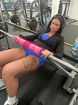 Snapshot of Destinylovex chatting on 02.25.26 Destinylovex online show from 02.25.26