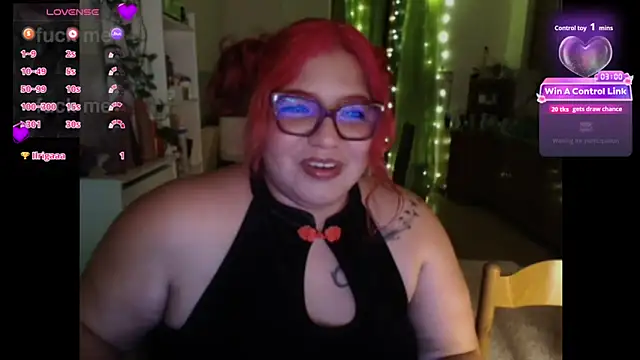 Snapshot of MagicCurves chatting on 06.09.26 MagicCurves online show from 06.09.26