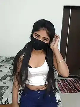 Snapshot of crazy_bebs chatting on 02.25.26 crazy bebs online show from 02.25.26