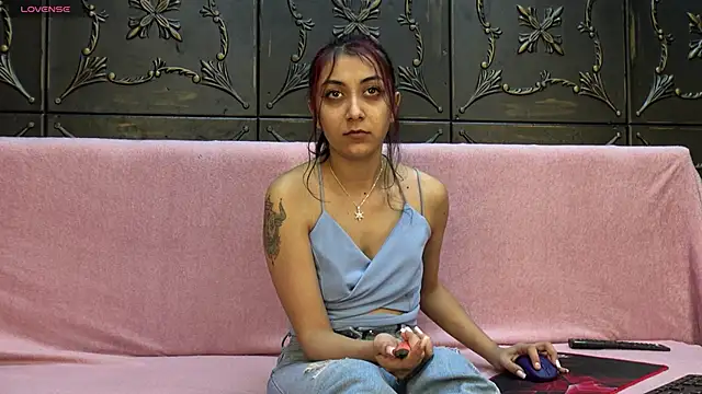 Snapshot of AmberEnna chatting on 02.27.26 AmberEnna online show from 02.27.26