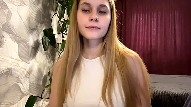 Snapshot of Nikamina chatting on 02.25.26 Nikamina online show from 02.25.26