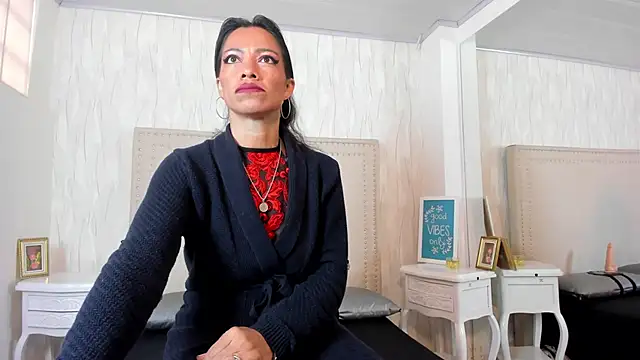 Snapshot of FernandaAvilax chatting on 04.27.26 FernandaAvilax online show from 04.27.26
