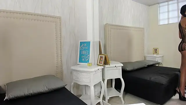 Snapshot of FernandaAvilax chatting on 05.16.26 FernandaAvilax online show from 05.16.26
