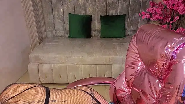 Snapshot of sharyth19_s chatting on 02.23.26 sharyth19 s online show from 02.23.26