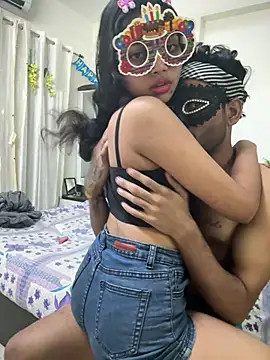 Snapshot of sizzler_hotz chatting on 02.25.26 sizzler hotz online show from 02.25.26