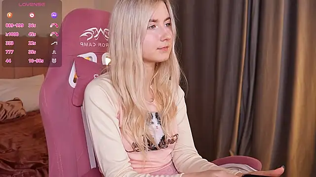 Aiko Takana online show from 02.19.26