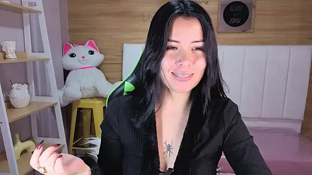 Snapshot of Kylia_a chatting on 04.27.26 Kylia a online show from 04.27.26