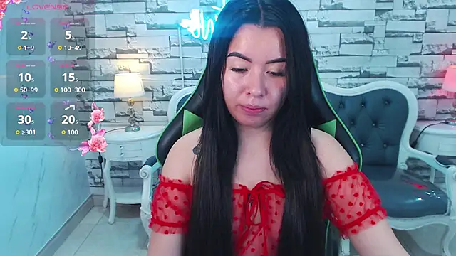 Snapshot of Kylia_a chatting on 06.27.26 Kylia a online show from 06.27.26