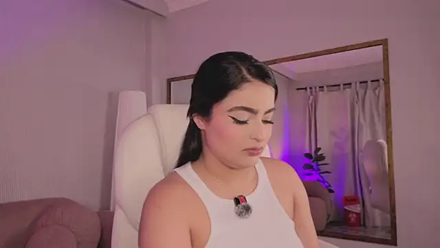 Stephany Harlot online show from 03.11.26