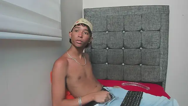 Little Twink19x online show from 02.25.26