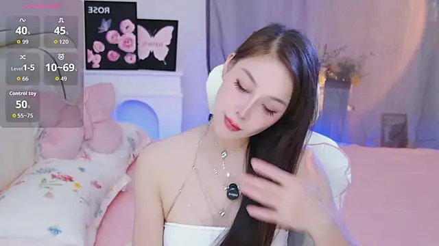 Snapshot of Luckmia333 chatting on 05.18.26 Luckmia333 online show from 05.18.26