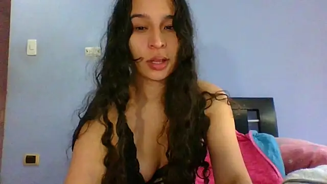 Snapshot of scarlettscottx_ chatting on 05.04.26 scarlettscottx online show from 05.04.26