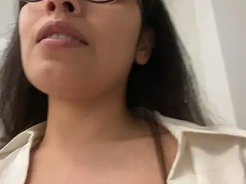 Snapshot of ForeverLola2026 chatting on 05.30.26 ForeverLola2026 online show from 05.30.26