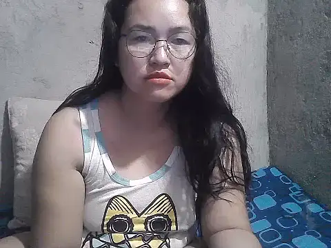 Snapshot of wildchinita00 chatting on 05.13.26 wildchinita00 online show from 05.13.26