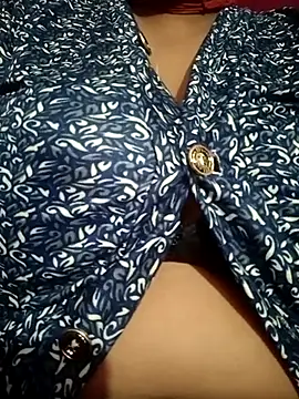 Snapshot of Karishma_bhabi99A chatting on 07.05.26 Karishma bhabi99A online show from 07.05.26