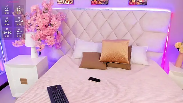 Bianca Monroe  online show from 04.06.26