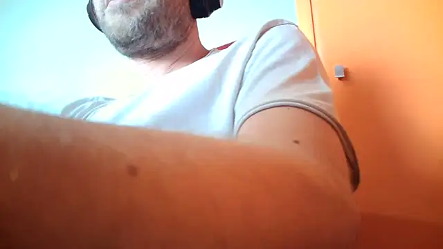 Snapshot of truble78 chatting on 06.16.26 truble78 online show from 06.16.26