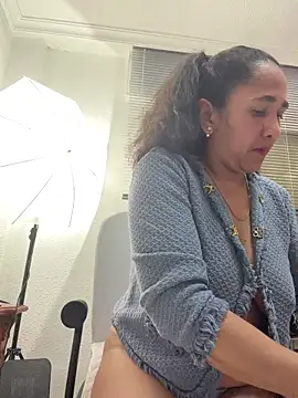 CrystalIvy online show from 03.18.26