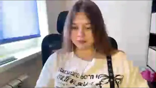 TomikoPfau online show from 03.17.26