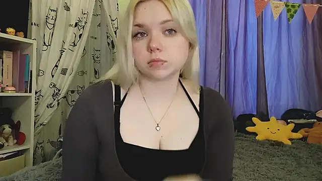 Snapshot of Karengilgun chatting on 02.19.26 Karengilgun online show from 02.19.26