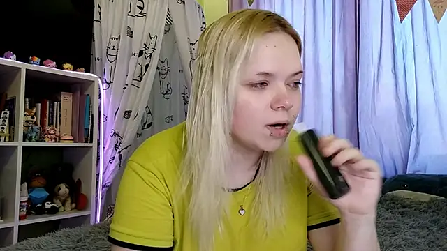 Snapshot of Karengilgun chatting on 02.25.26 Karengilgun online show from 02.25.26