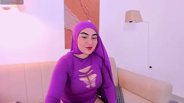 Malika Noor online show from 07.09.26