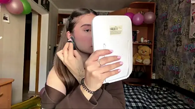 Snapshot of poly_princess chatting on 03.02.26 poly princess online show from 03.02.26