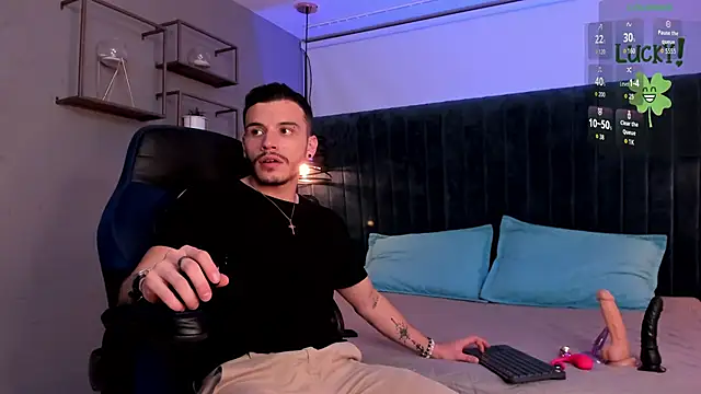 Snapshot of liam_es chatting on 03.19.26 liam es online show from 03.19.26