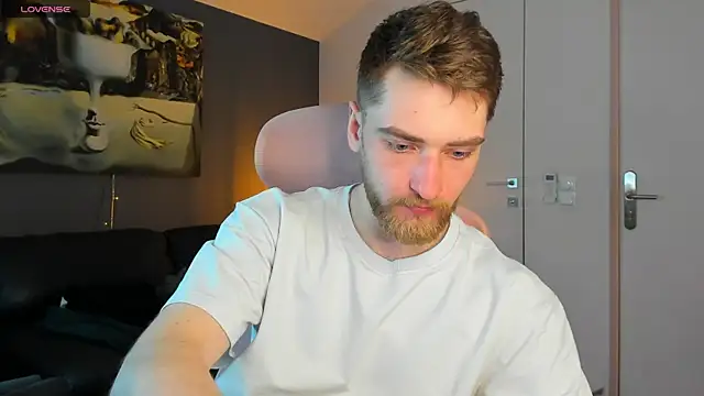 Dexter Raze online show from 04.12.26