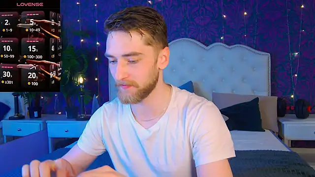Snapshot of Dexter_Raze chatting on 04.17.26 Dexter Raze online show from 04.17.26