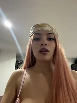 Snapshot of romanovanita chatting on 05.18.26 romanovanita online show from 05.18.26