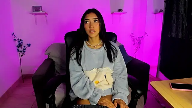 Snapshot of jaulyn_18 chatting on 03.13.26 jaulyn 18 online show from 03.13.26