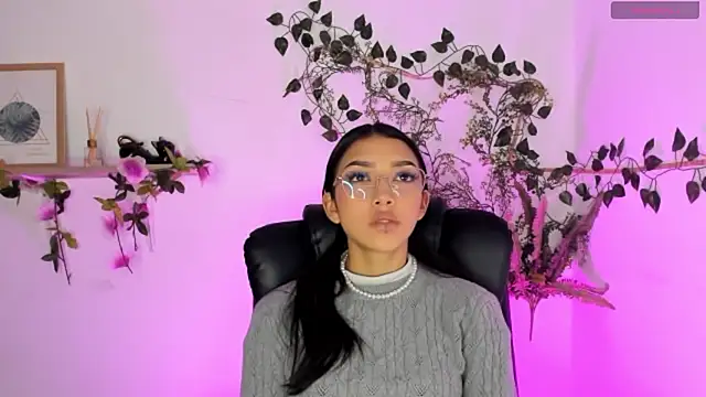 Snapshot of jaulyn_18 chatting on 03.31.26 jaulyn 18 online show from 03.31.26