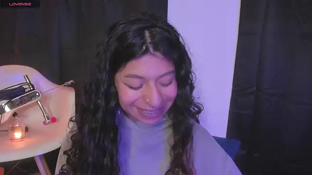 Snapshot of MilyFerrer chatting on 05.15.26 MilyFerrer online show from 05.15.26