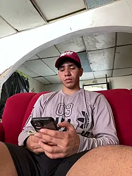 Snapshot of Alejandrososas chatting on 05.23.26 Alejandrososas online show from 05.23.26