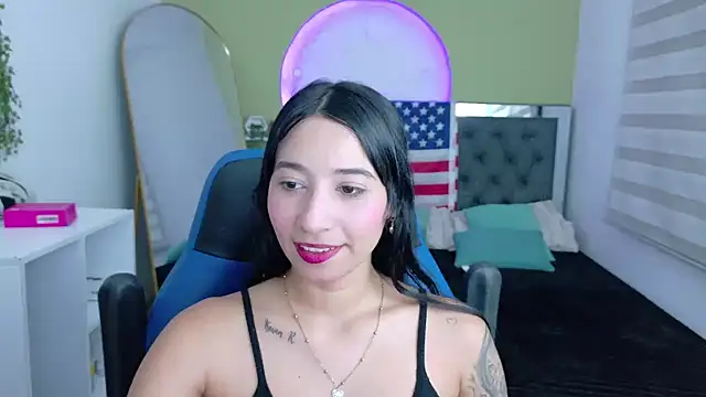 Snapshot of ivvoncute chatting on 07.18.26 ivvoncute online show from 07.18.26