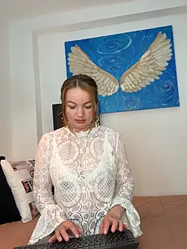 Viictoria-Jones online show from 04.08.26