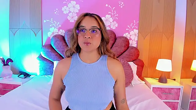 Snapshot of Sara_colyn chatting on 03.02.26 Sara colyn online show from 03.02.26