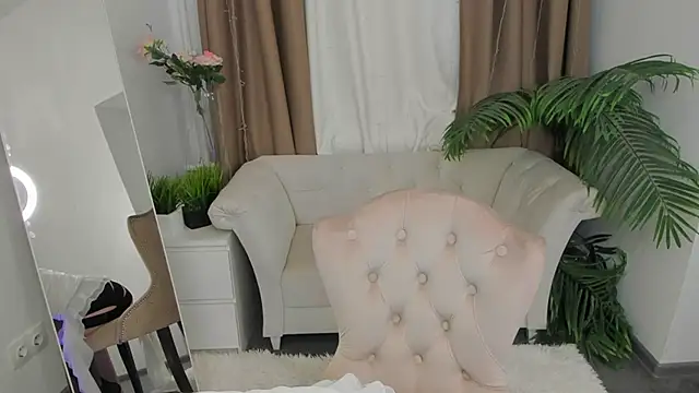  Molly Coy  online show from 03.10.26