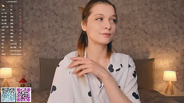 Snapshot of CleopatraHabibi chatting on 05.29.26 CleopatraHabibi online show from 05.29.26