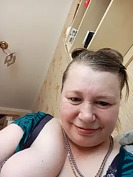 KiraStanton online show from 04.06.26