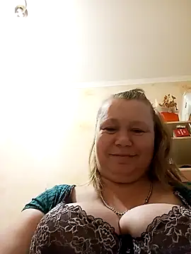 Snapshot of KiraStanton chatting on 04.24.26 KiraStanton online show from 04.24.26