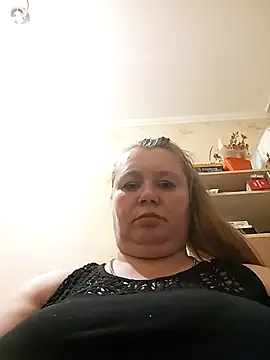 Snapshot of KiraStanton chatting on 04.30.26 KiraStanton online show from 04.30.26